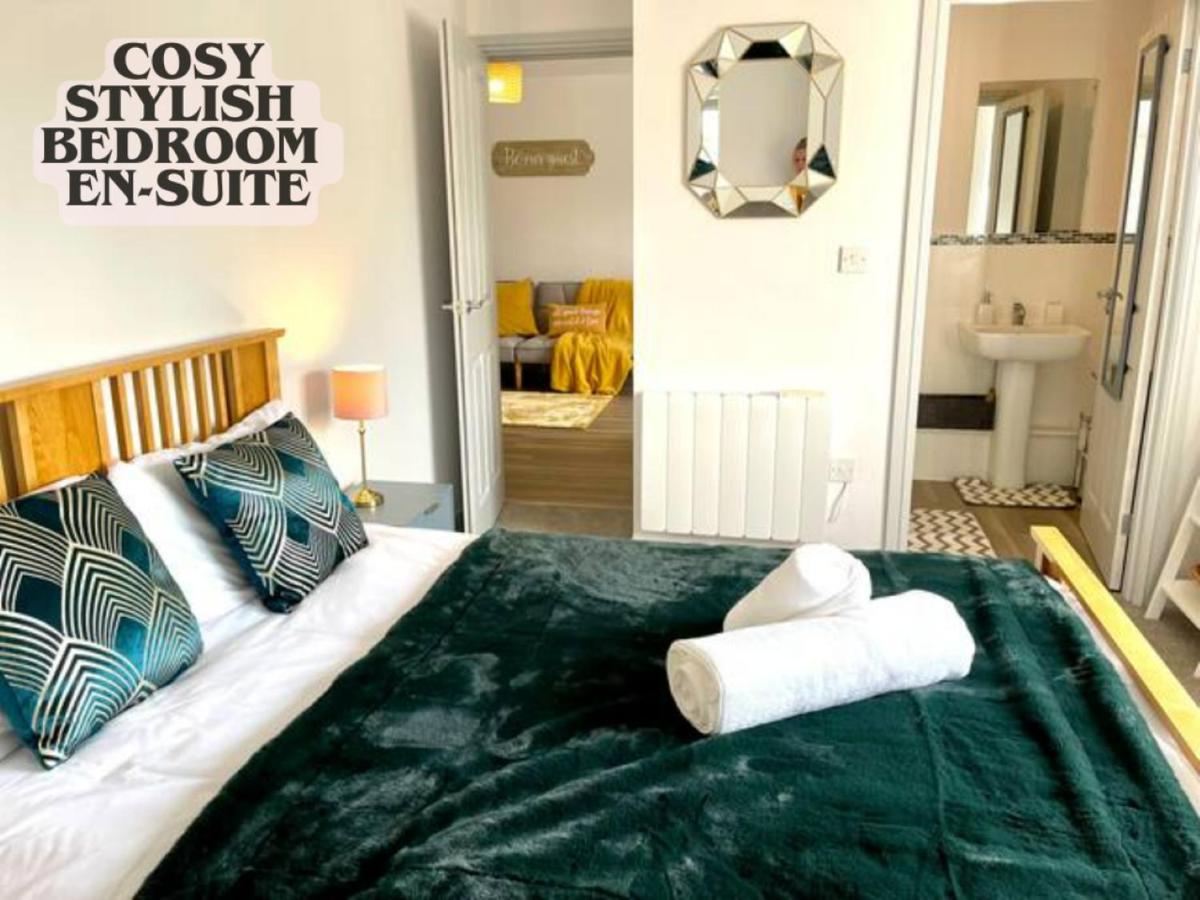 Stylish Cosy And Bright Apartment - Fantastic Location - Perfect For Business Or Solo Travellers Бишъпс Стортфорд Екстериор снимка